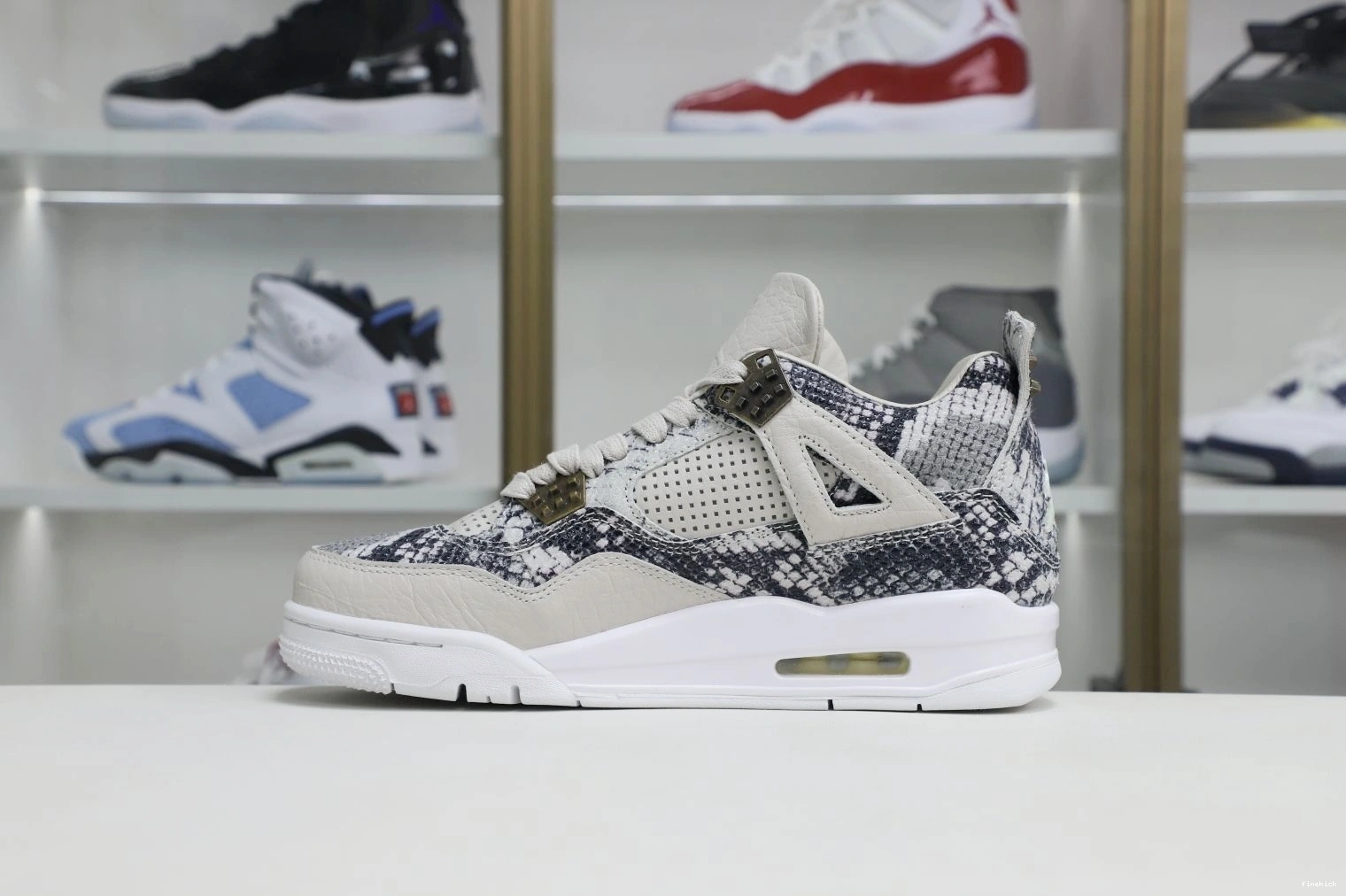 Jordan retro 4 Air snakeskin Jordan 0808